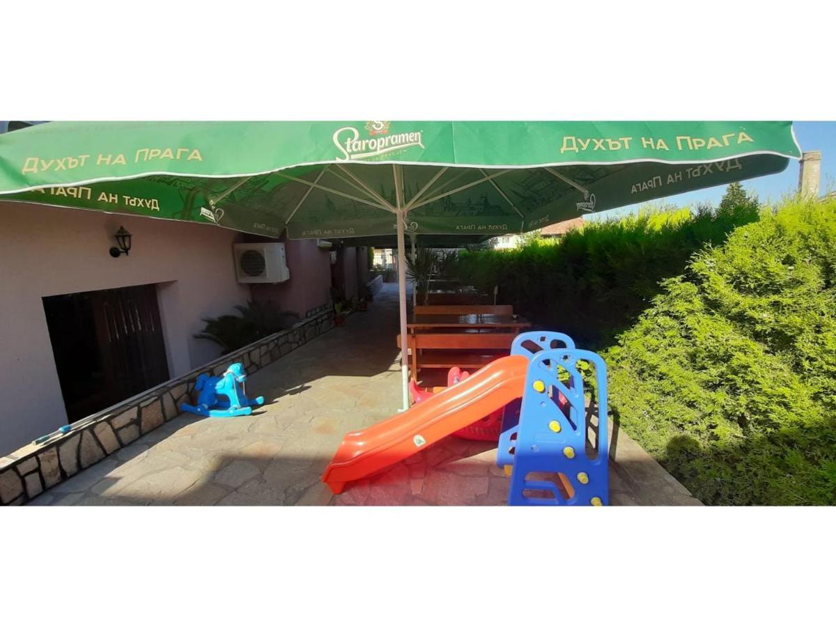 Family Hotel Favourite Obzor Dış mekan fotoğraf