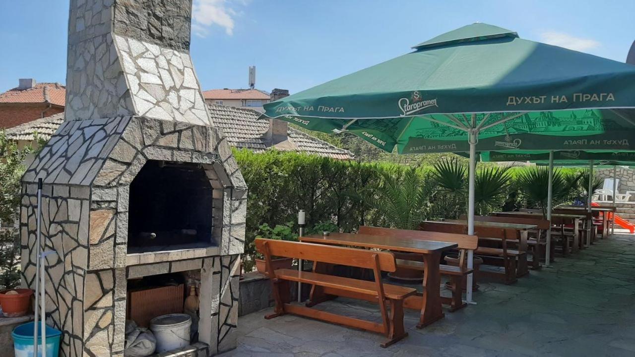 Family Hotel Favourite Obzor Dış mekan fotoğraf