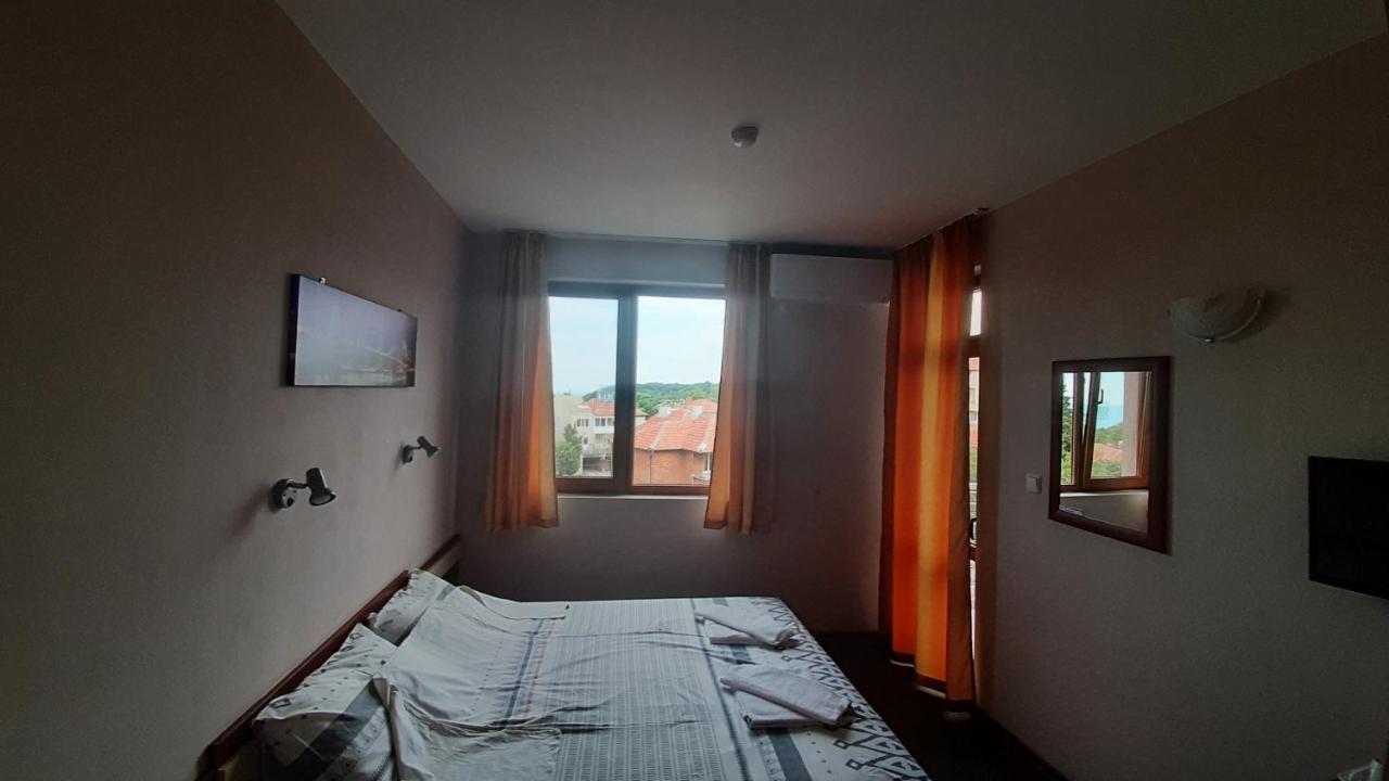 Family Hotel Favourite Obzor Dış mekan fotoğraf
