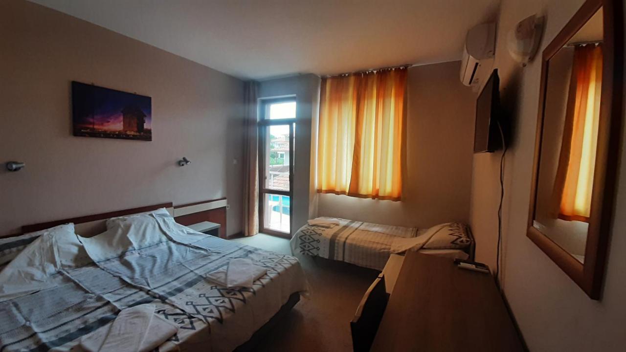 Family Hotel Favourite Obzor Dış mekan fotoğraf